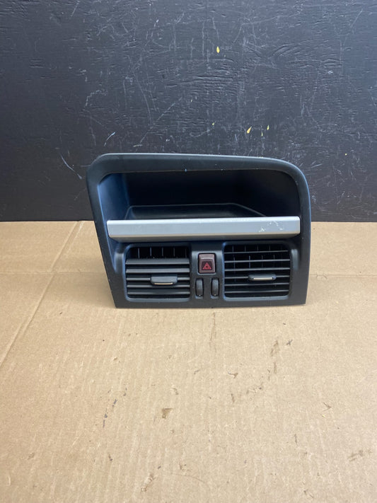 2010 to 2011 Volvo XC60 Center Console Air Vent Bezel Panel Trim  Oem AB9296 DG0