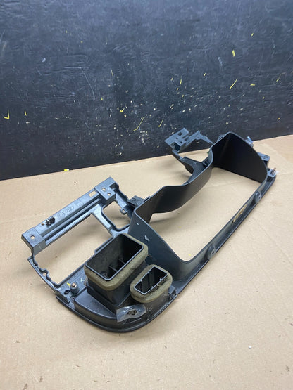 2003 to 2006 Lincoln Navigator Speedometer Dash Trim Bezel w Air Vent T9160 DG4
