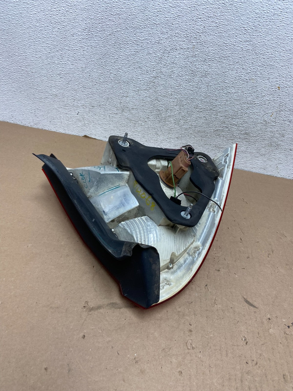 2010 2011 2012 Ford Fusion Right Passenger Side Tail Light AG40684