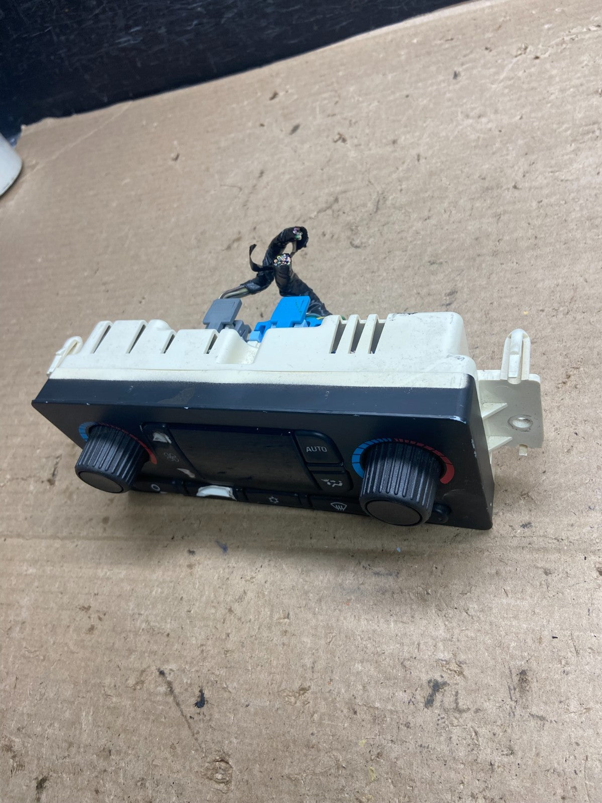 2003 to 2006 Chevrolet Silverado HVAC Heater Climate Control Module AH5334 DG3