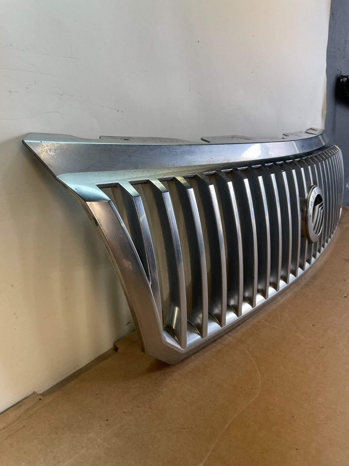 2002 to 2005 Mercury Mountaineer Front Upper Grill Grille AG0873 DG2