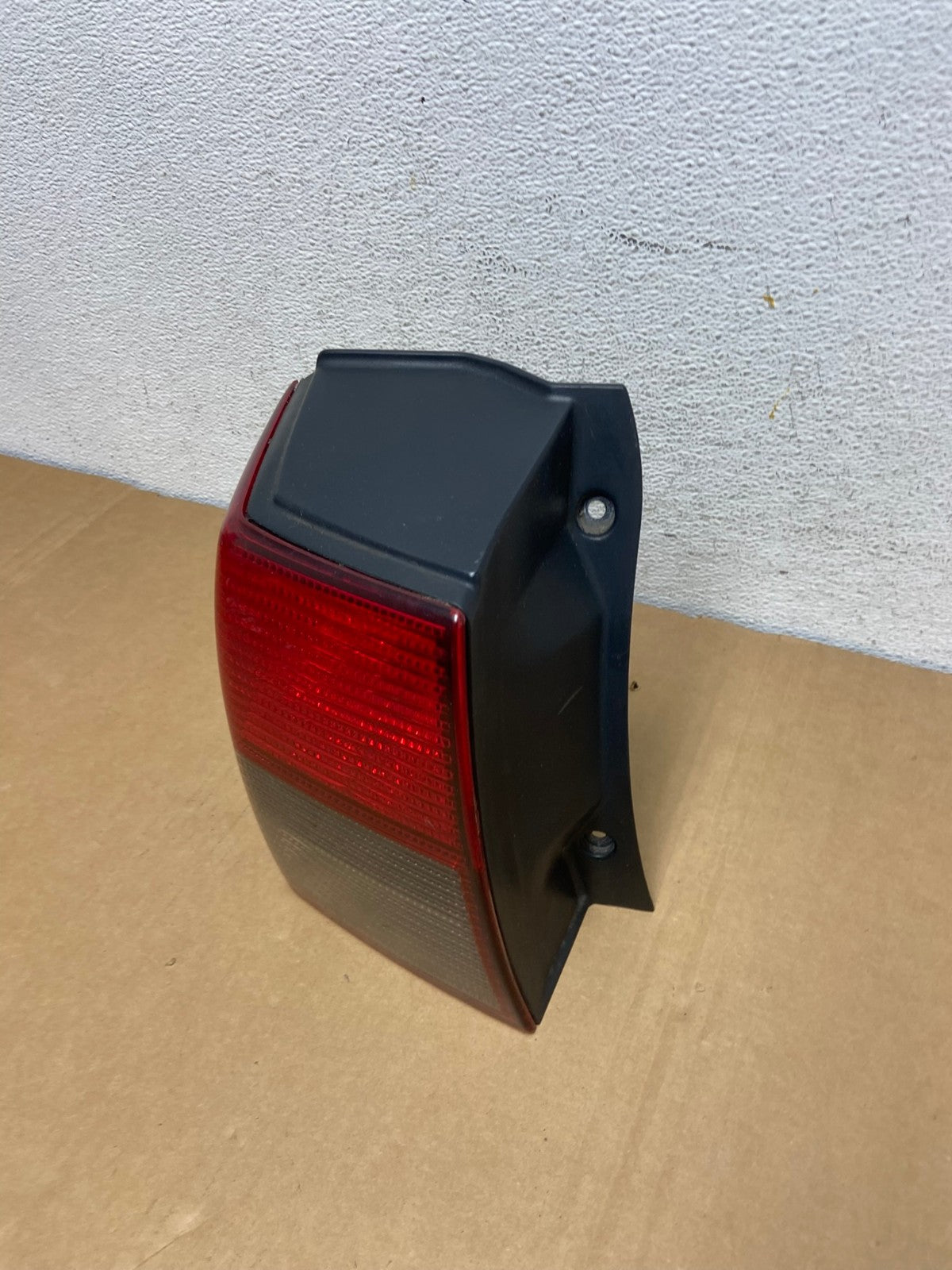 2006-2010 Mitsubishi Endeavor Left Driver Lh Tail Light AD2561 LK1