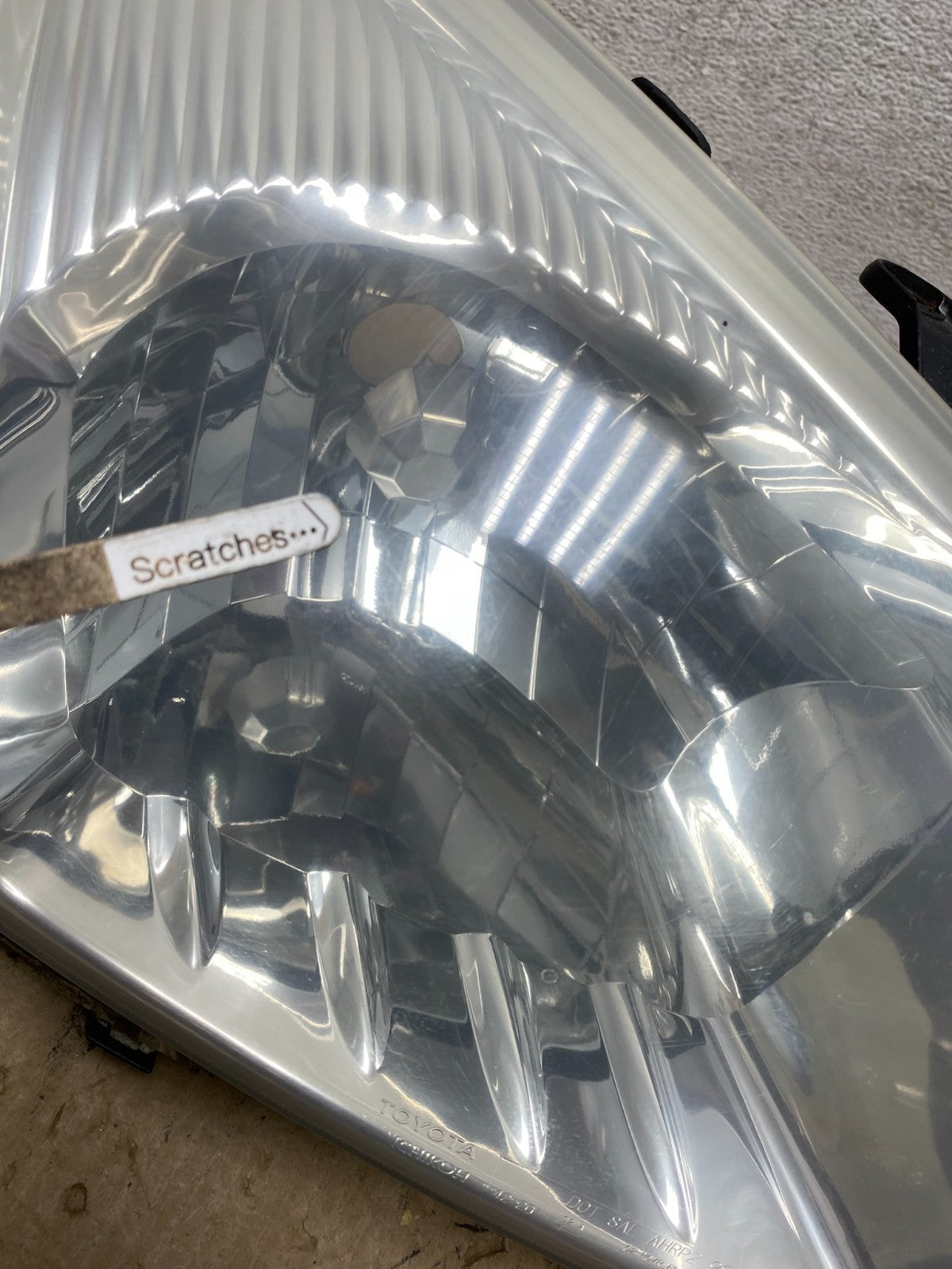 2001 to 2003 Toyota Rav4 Right Passenger RH Side Headlight Halogen AF9826 DW3