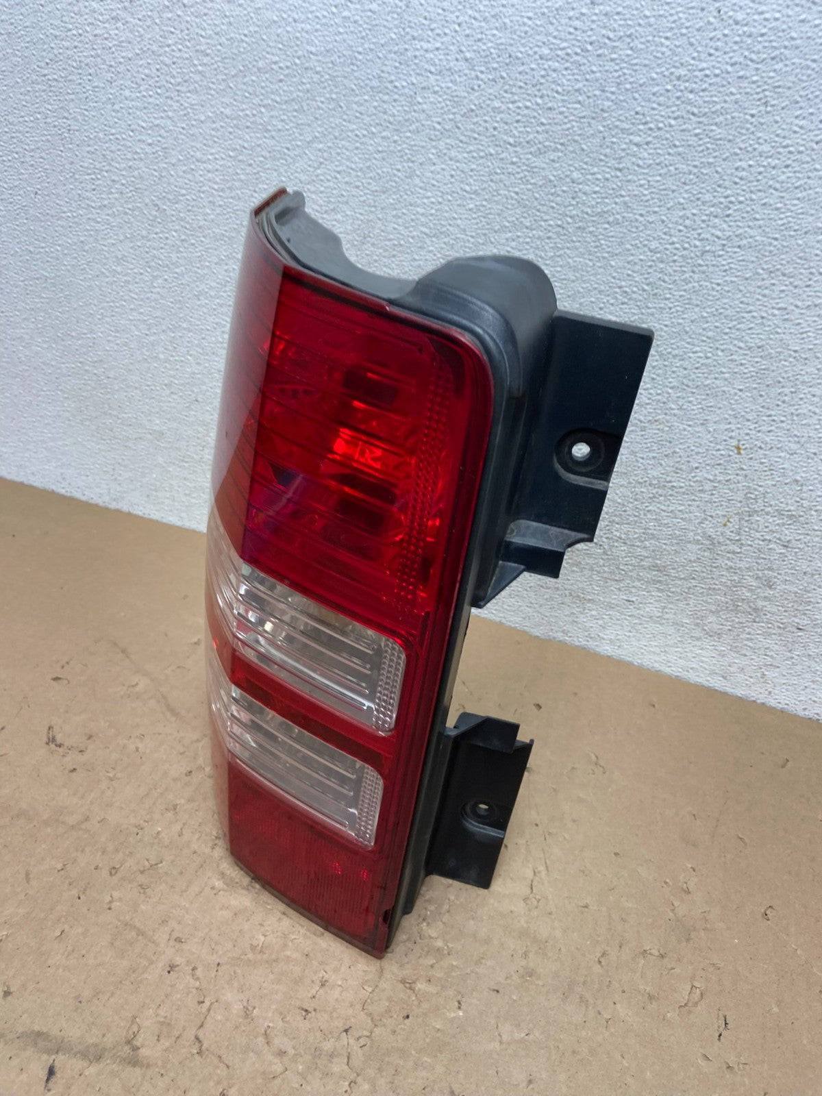 2008 to 2012 Jeep Liberty Left Driver Side Lh Tail Light AG43951