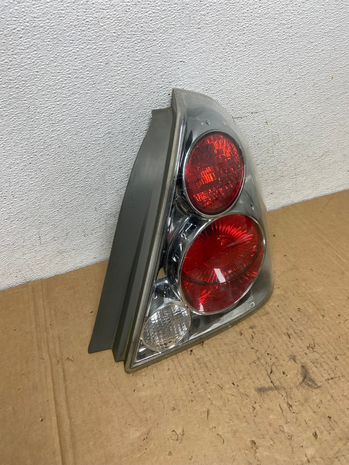 2005 to 2006 Nissan Altima Tail Light Right Passenger RH Side AD3142 LK2