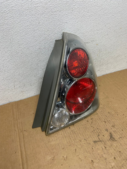 2005 to 2006 Nissan Altima Tail Light Right Passenger RH Side AD3142 LK2