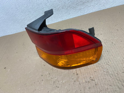 2002 2003 2004 Honda Odyssey Right Passenger Side Tail Light AE9817 LK1