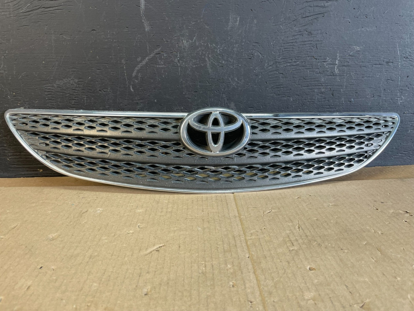 2002 2003 2004 Toyota Camry Front Upper Grill Grille AC1863 DG0
