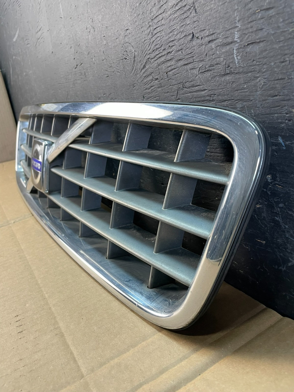 2003 to 2013 Volvo XC90 Front Upper Grill Grille AC5323 DG2