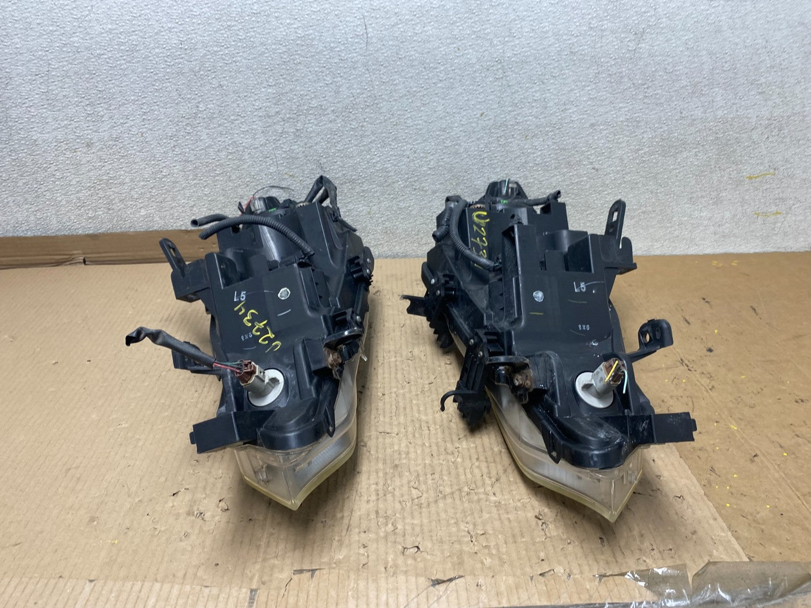 Halogen 2011 2012 2013 2014 Nissan Murano Headlights Left+Right U2734 DW11