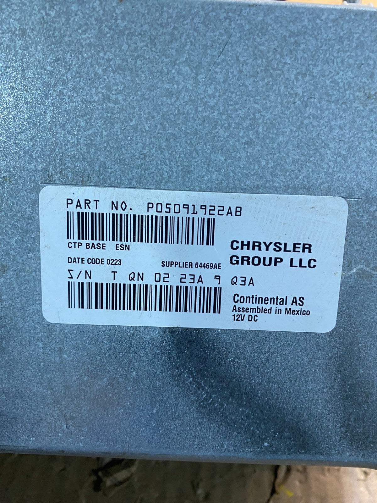 2013 to 2014 Dodge Charger Am Fm Cd Player Radio Receiver Z5393  DG6