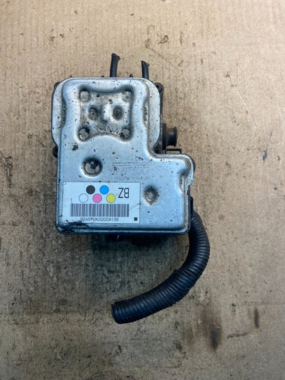 2003 - 2005 Chevrolet Silverado GMC Sierra ABS Anti-Lock Brake Module Z8903 DG5