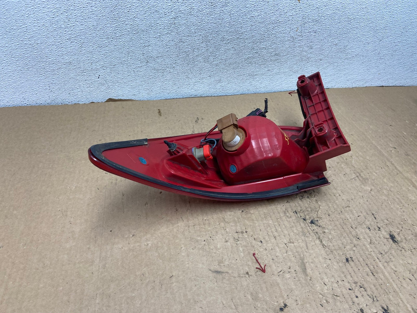 2009 2010 2011 2012 Chevrolet Traverse Left Driver LH Tail Light AG2435 LK4