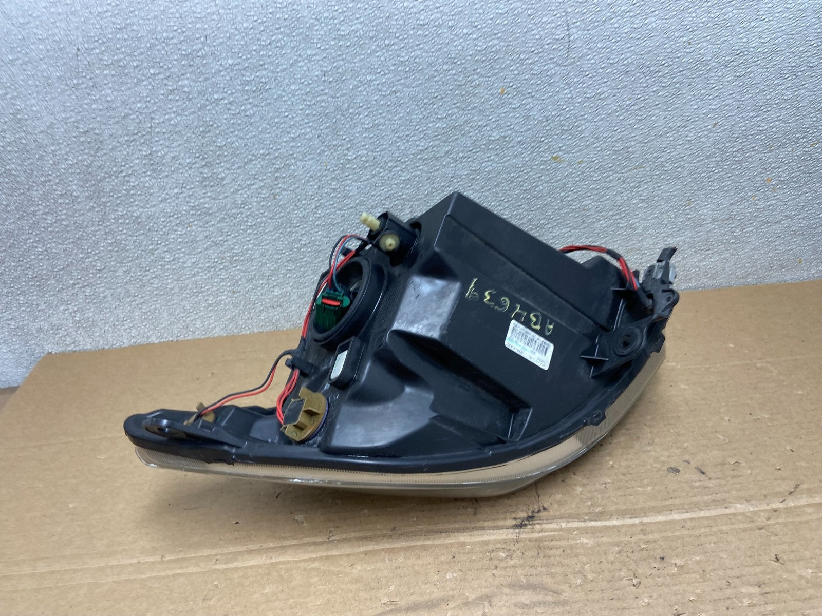 2010 2011 2012 Nissan Sentra Halogen Right Passenger Black Headlight AB4639 DW5