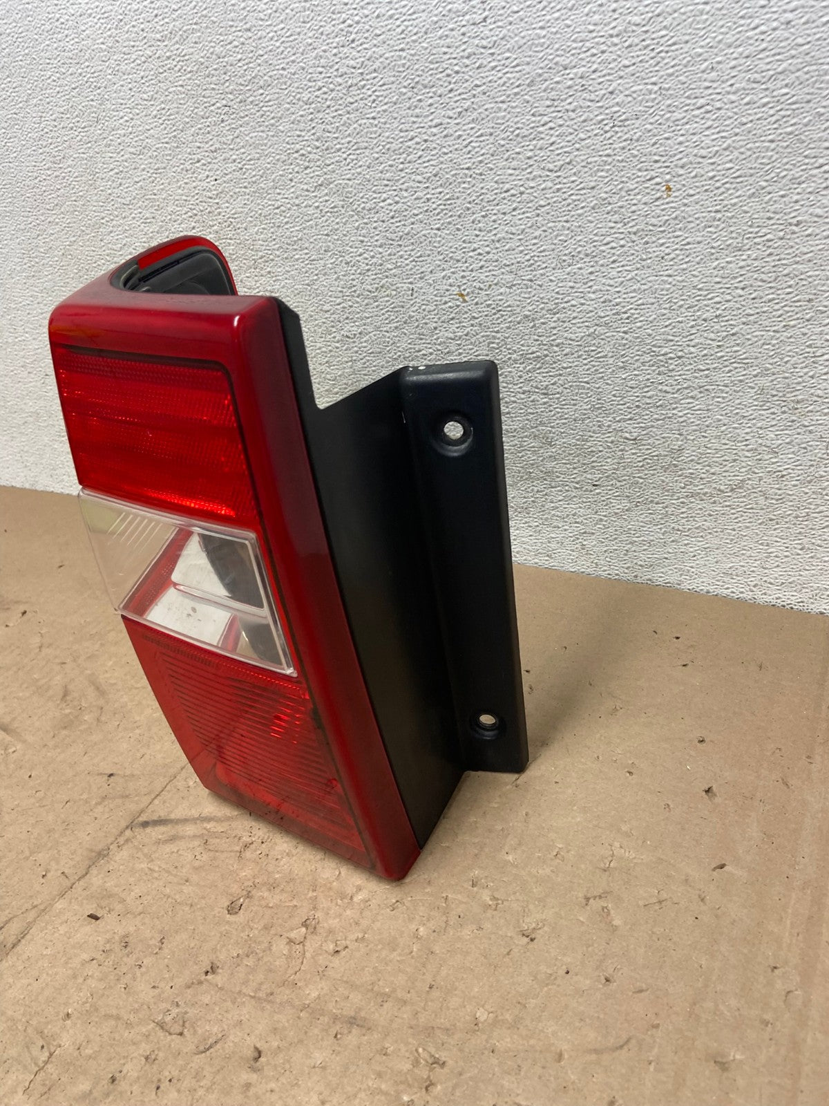 2007 to 2012 Ford Expedition Left Driver LH Side Tail light AG5343 LK1