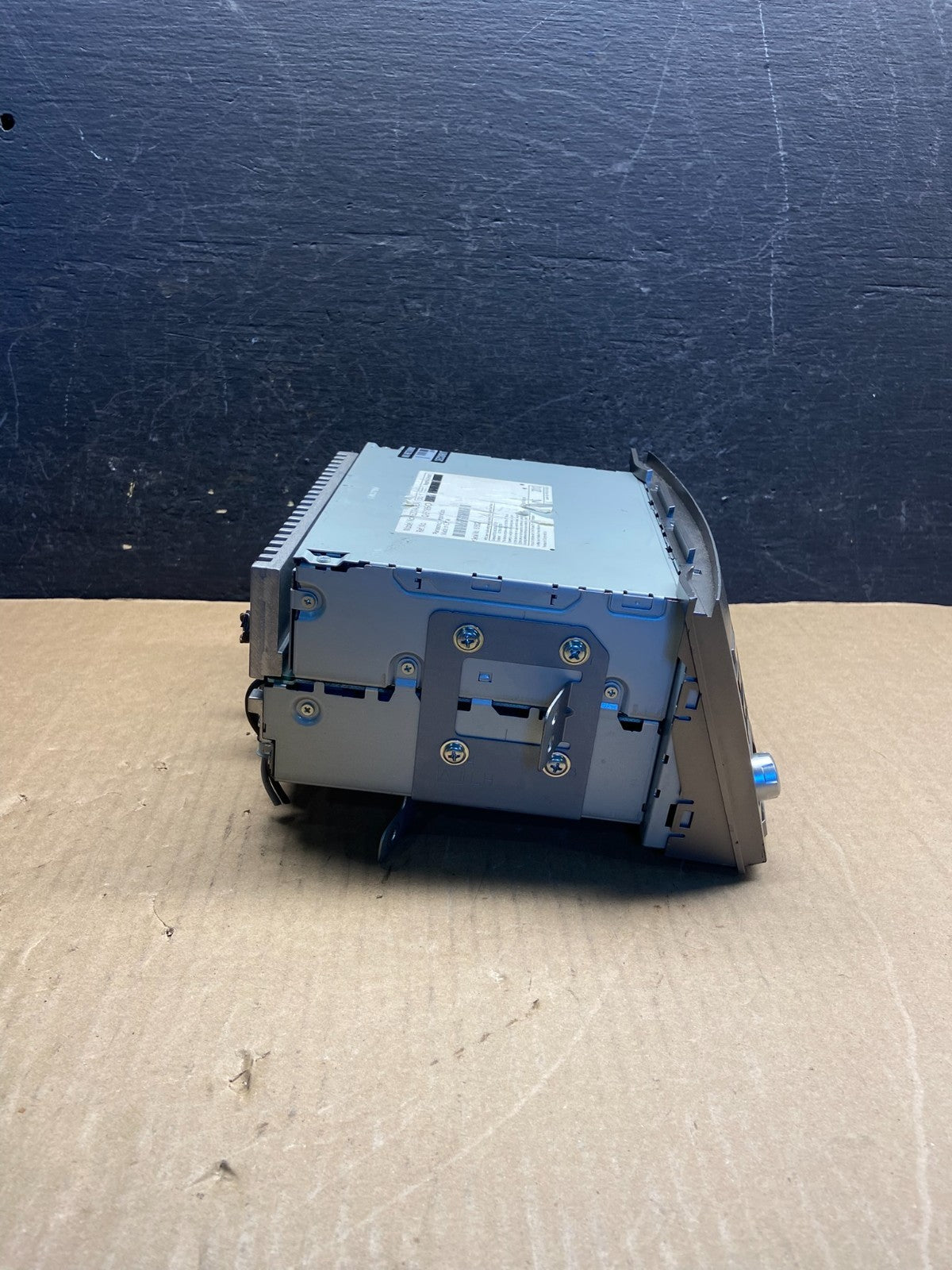 2010 - 2012 Subaru Outback Radio AM/FM CD Player mp3 Audio AF9392 DG2