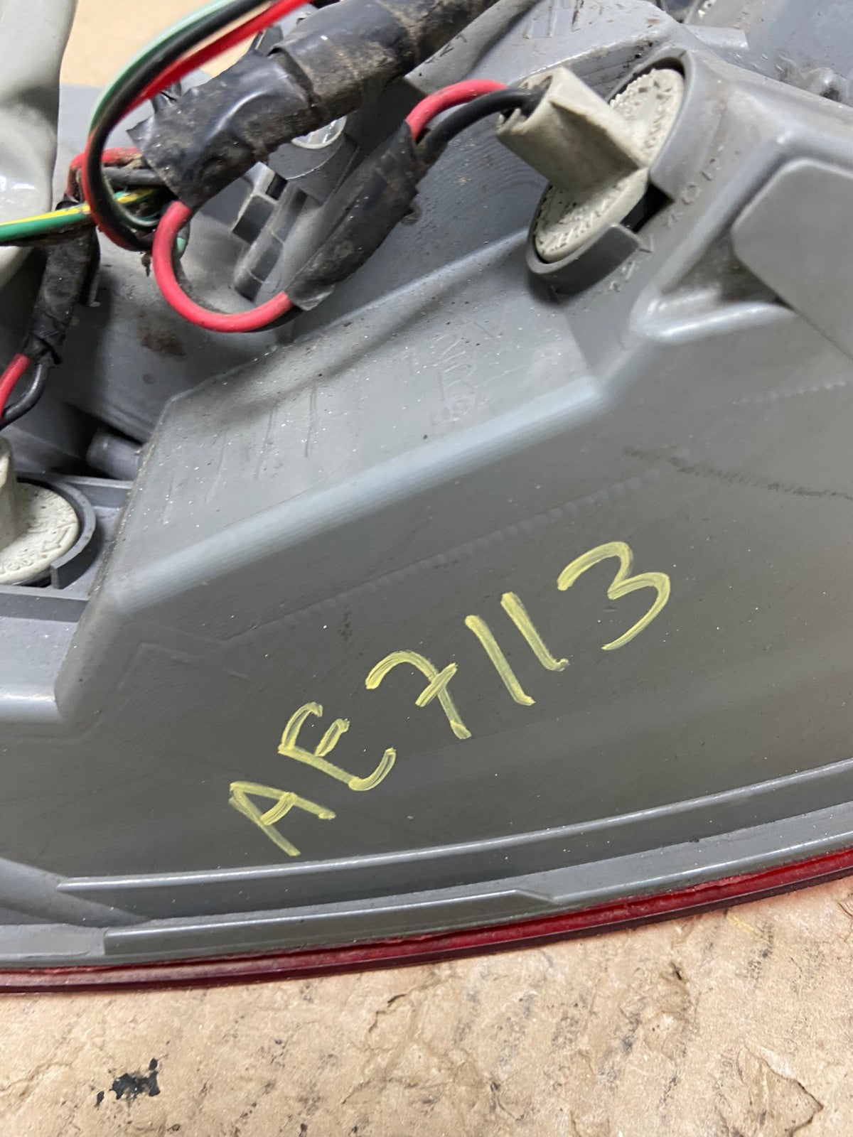 2009 2010 2011 Nissan Maxima Right Passenger RH Side Tail light AE7113 LK9