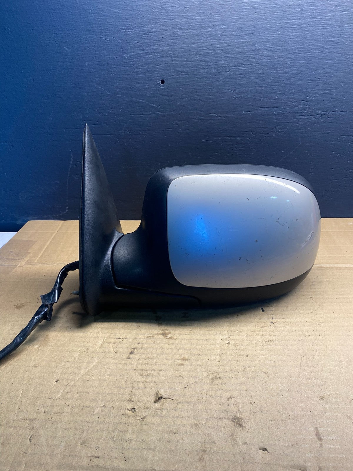 2003-2006 Chevrolet Tahoe Suburban Left Driver LH Turn Door Mirror OEM AB7065 MS0