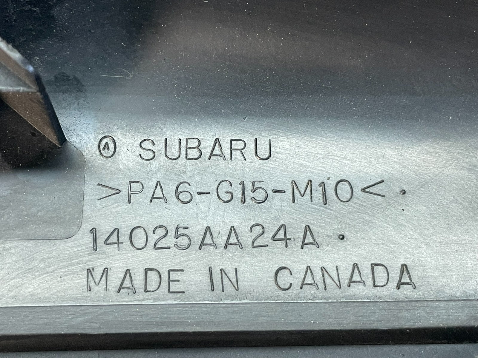2007 to 2014 Subaru Tribeca 3.0L Factory Engine Cover 14025AA24A AG7679 DG4
