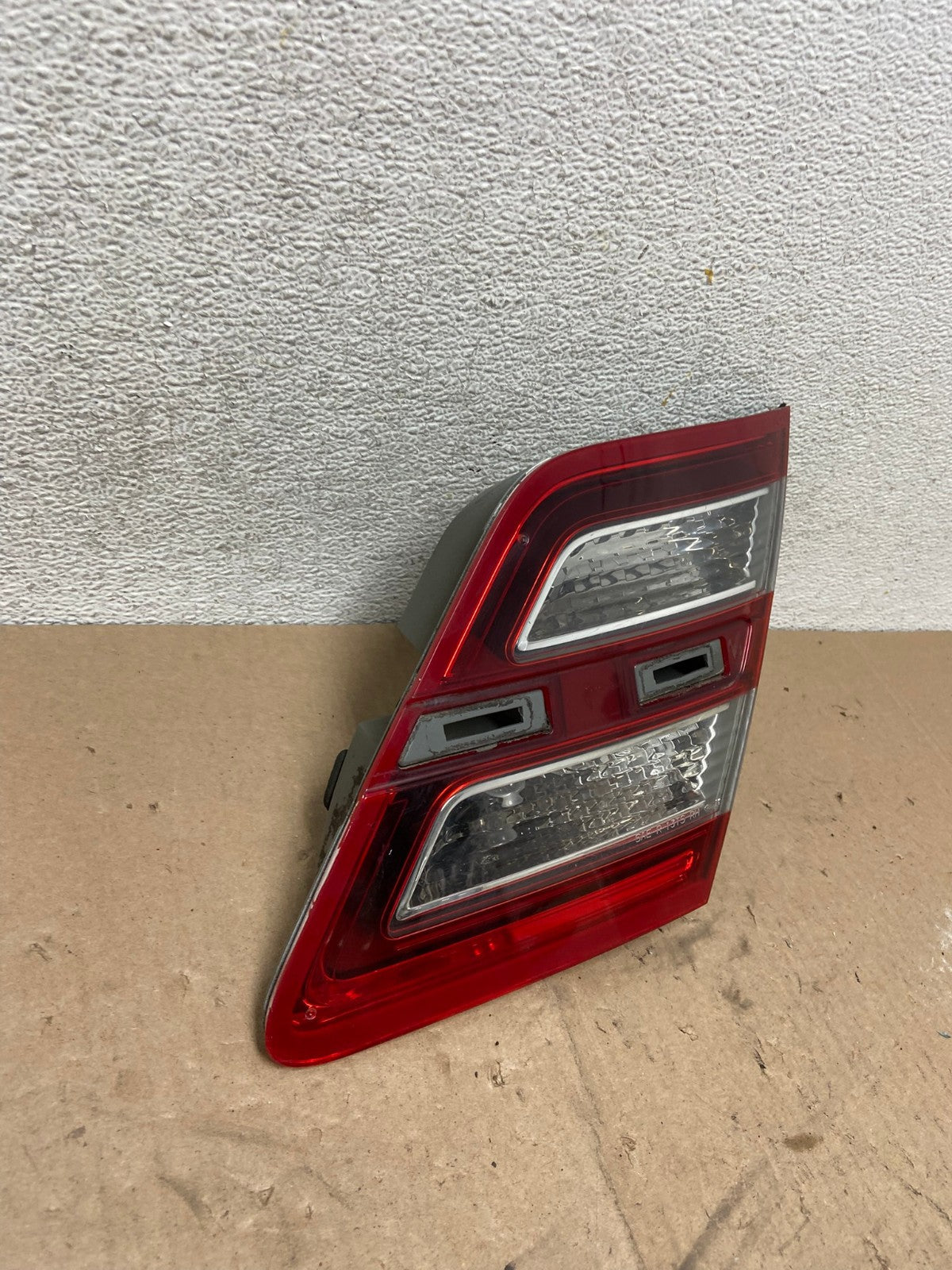 2013 to 2018 Ford Taurus Right Passenger Rh Side Tail Light Inner AG4914 LK2