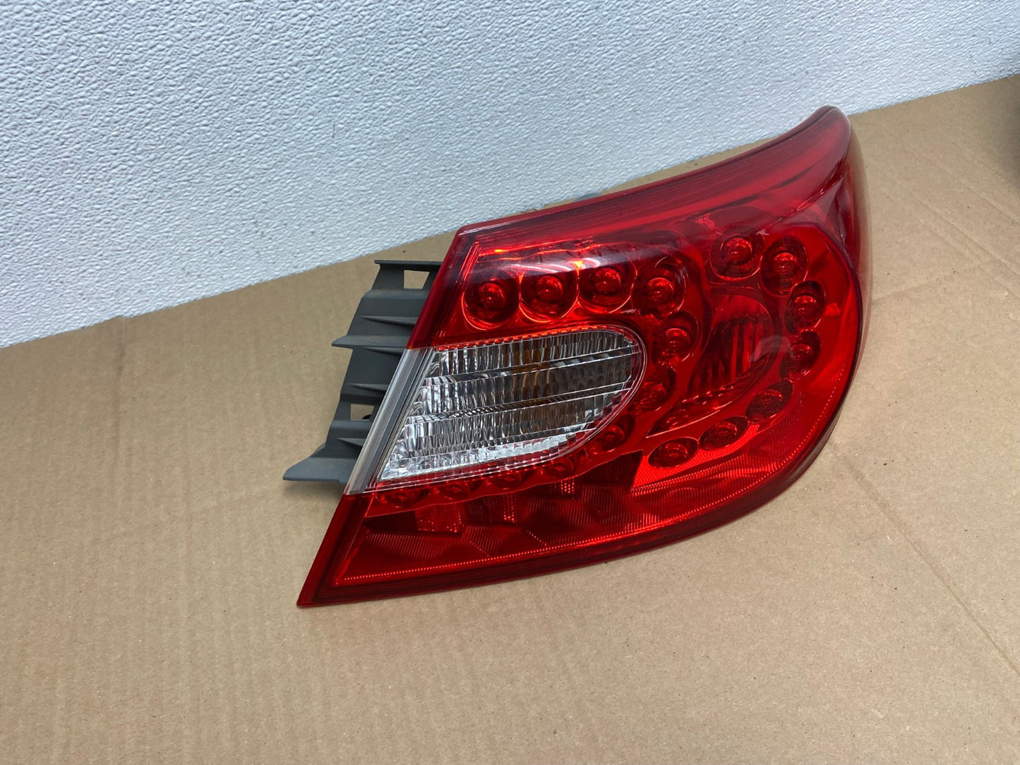 2011 2012 2013 Infiniti M37 M56 Right Passenger RH Tail Light AB8019 LK2