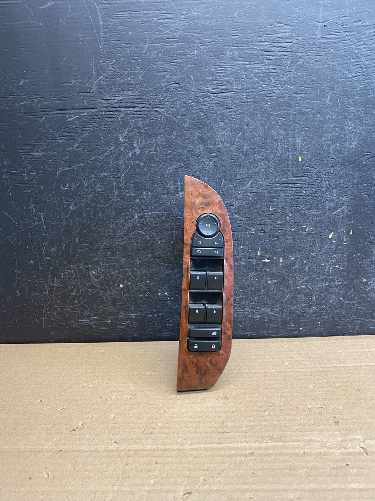 2007-2013 Chevy Suburban Tahoe Yukon Front Left Driver Window Switch AG0106 DG0