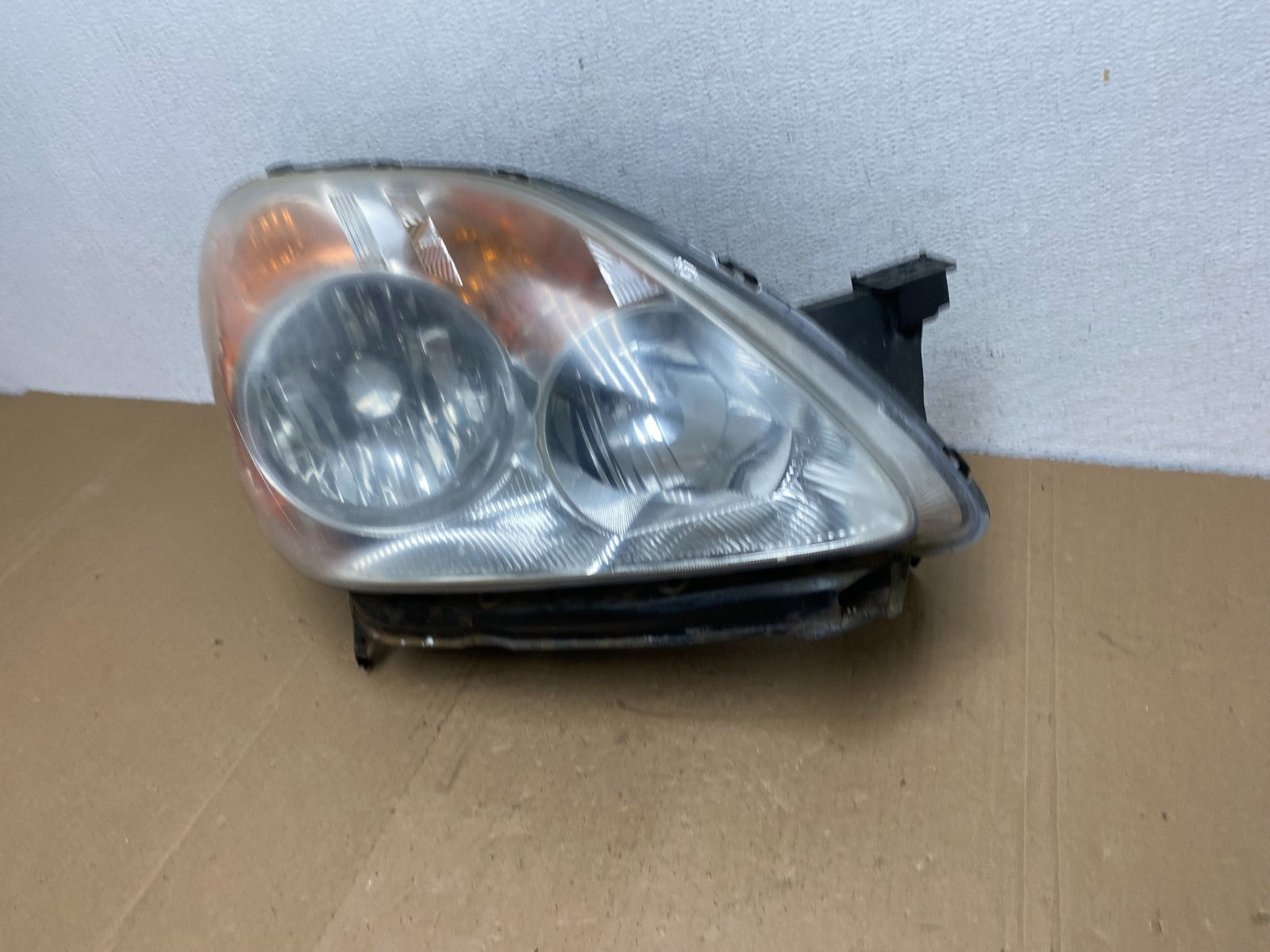 2005 -2006 Honda Crv Cr-v Halogen Headlight Right Passenger Rh AC5652 DW1