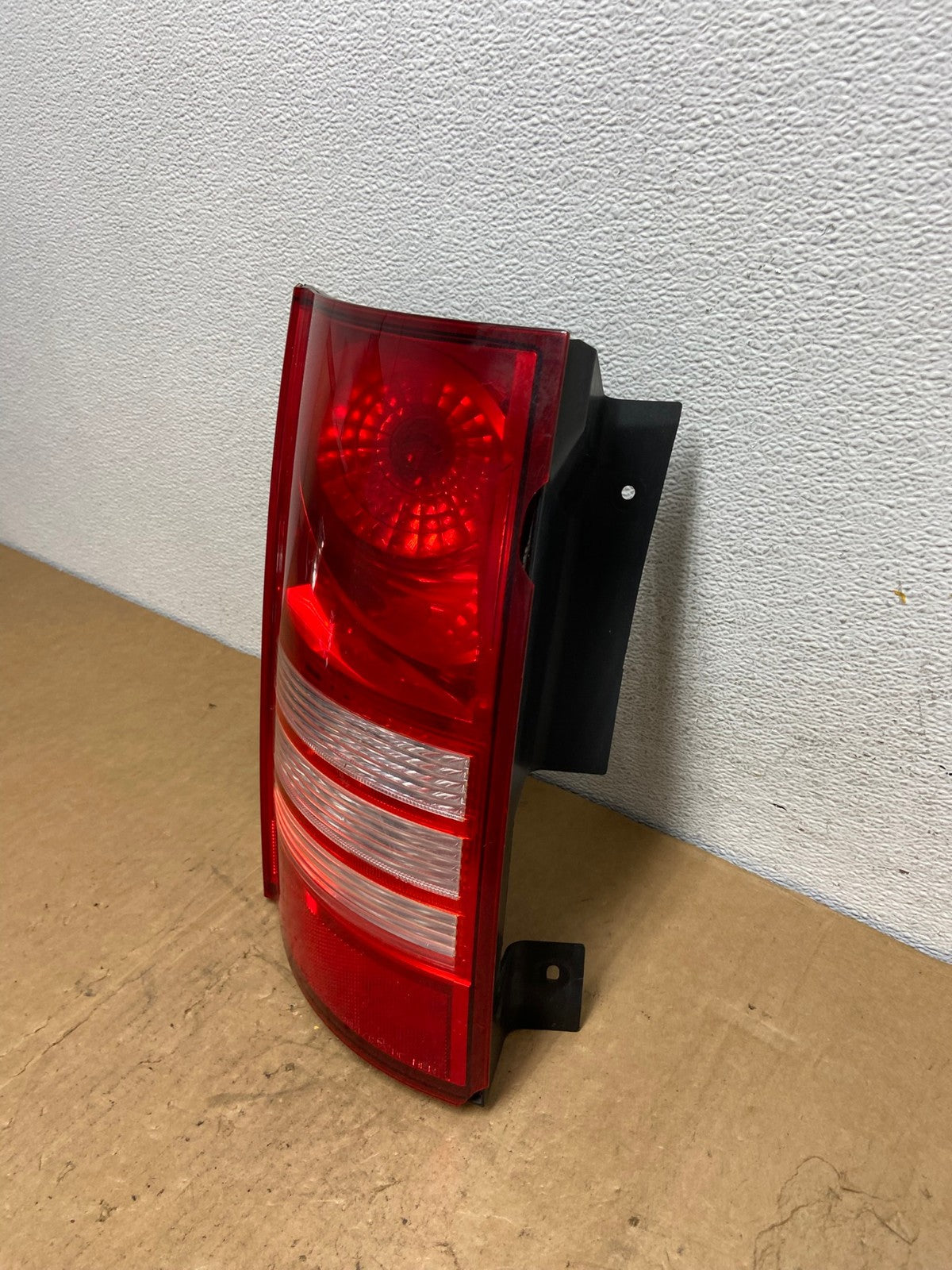2008-2010 Chrysler Town and Country Left Driver Tail Light AD1335 LK1