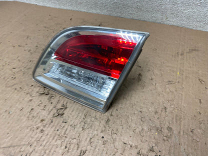 2007 2008 2009 Mazda Cx-9 Right Passenger Rh Side Inner Tail Light Oem Y0658 DW1