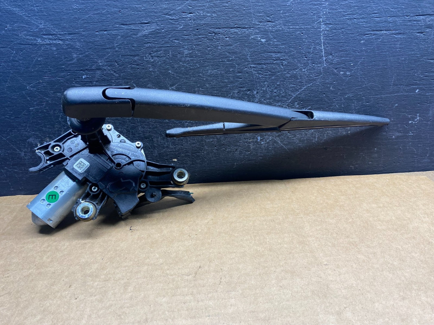 2017 to 2021 Nissan Rogue Rear Windshield Wiper Motor AD7512 DG0