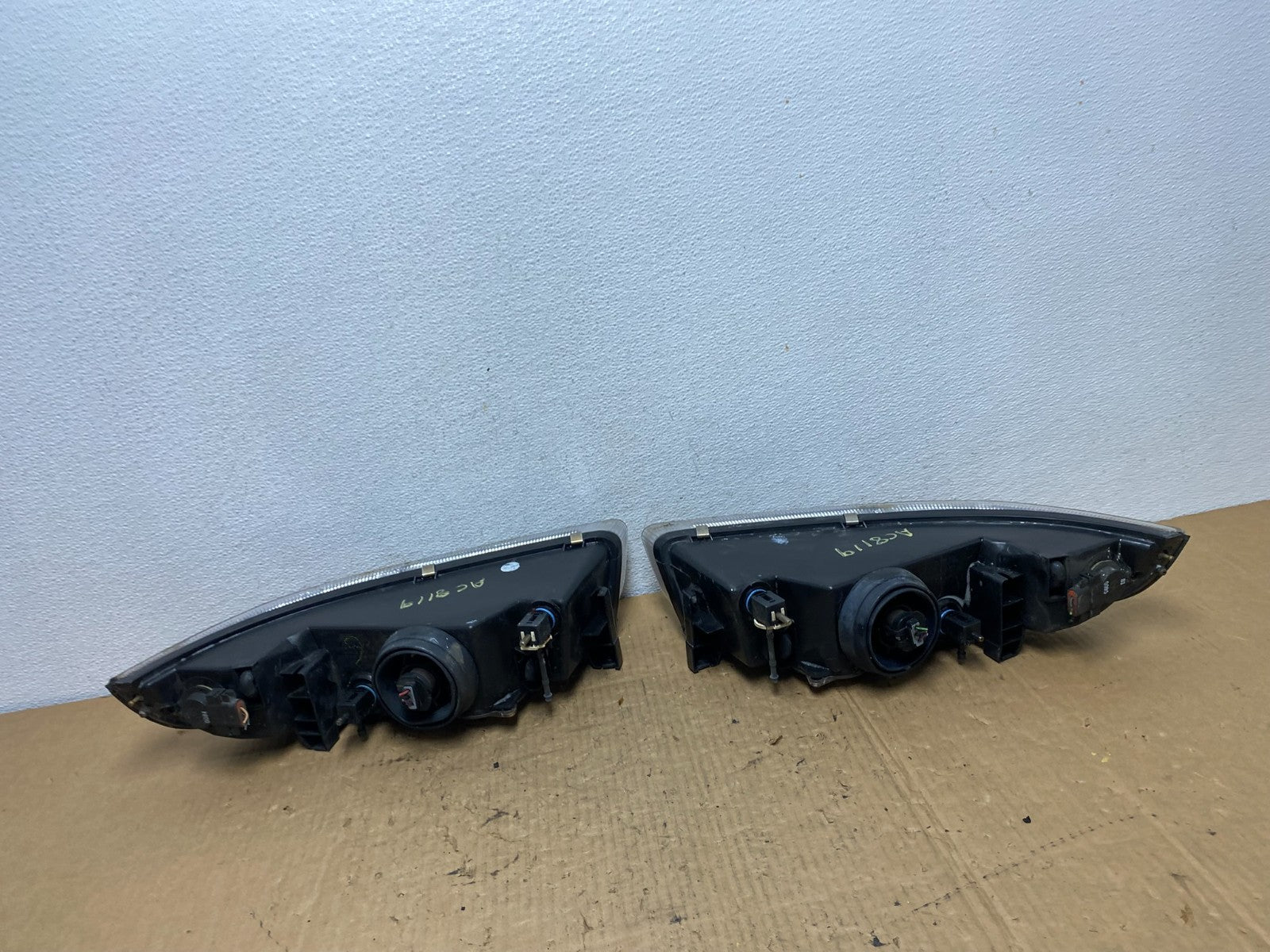 1995 to 2000 Dodge Stratus Left+Right Halogen Headlights AC8119 DW6
