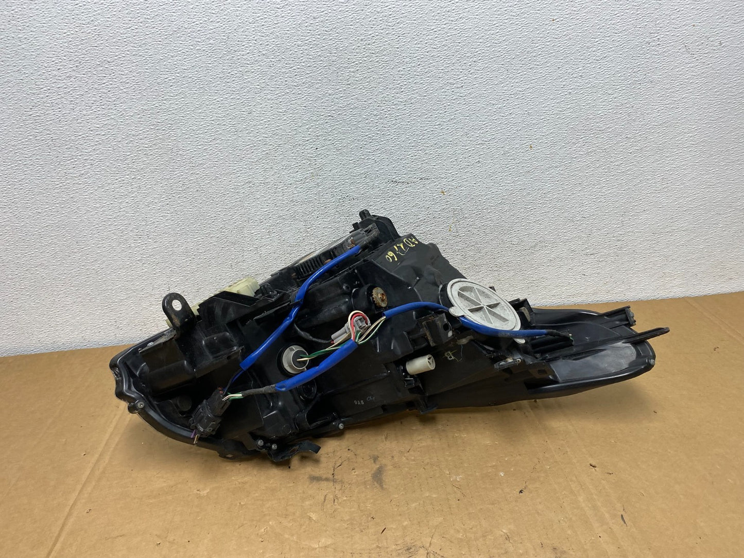 Sedan 4Door 2010 to 2013 Infiniti G37 Left Driver Headlight Xenon AD2760 DW6