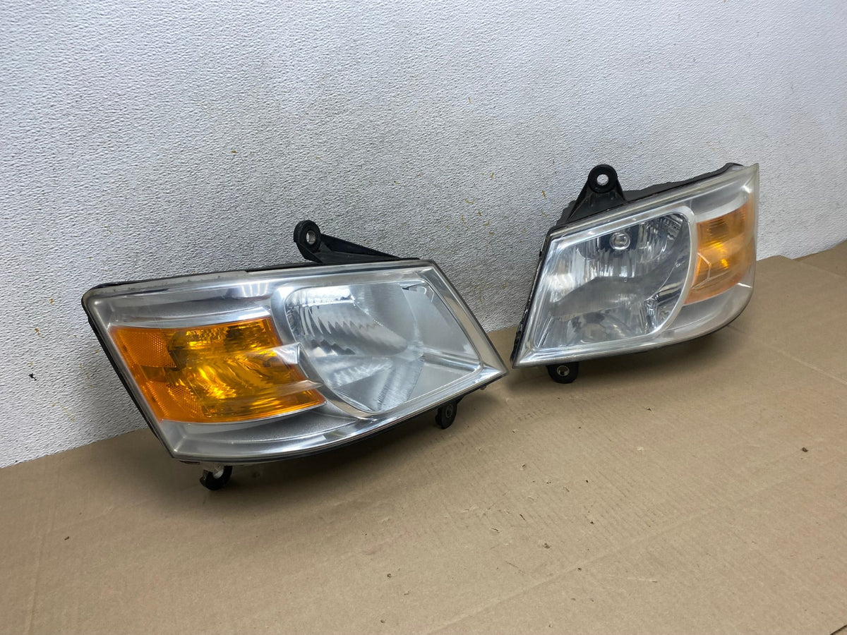 2008 to 2010 Dodge Caravan Left+Right Set Side Halogen Headlights AI1407 LK2