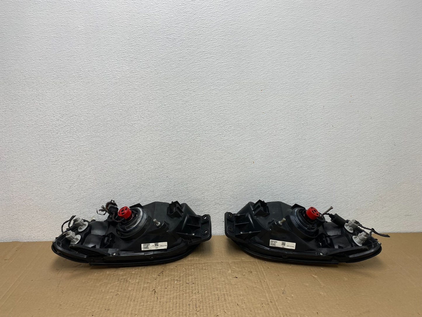2000 to 2004 Subaru Legacy Left+Right Set Headlights Aftermarket AC3914 DG7