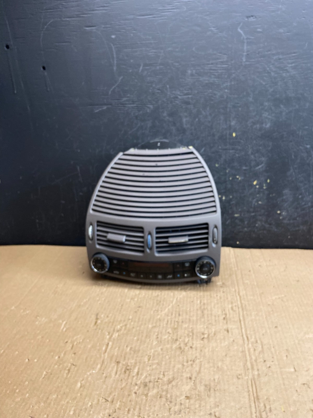 2003-2006 Mercedes W211 E320 E500 Climate Control A/C Heater Air Vent AE4191 DG0