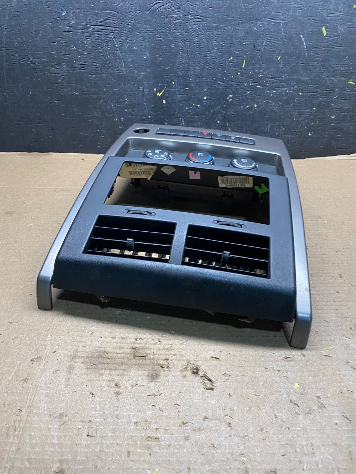2008 to 2012 Jeep Liberty Dash Climate Temperature Control Radio Bezel R2822 DG3