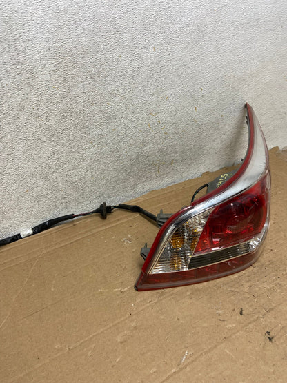2013 2014 2015 Nissan Altima Right Passenger RH Side Tail Light AH8405 LK2