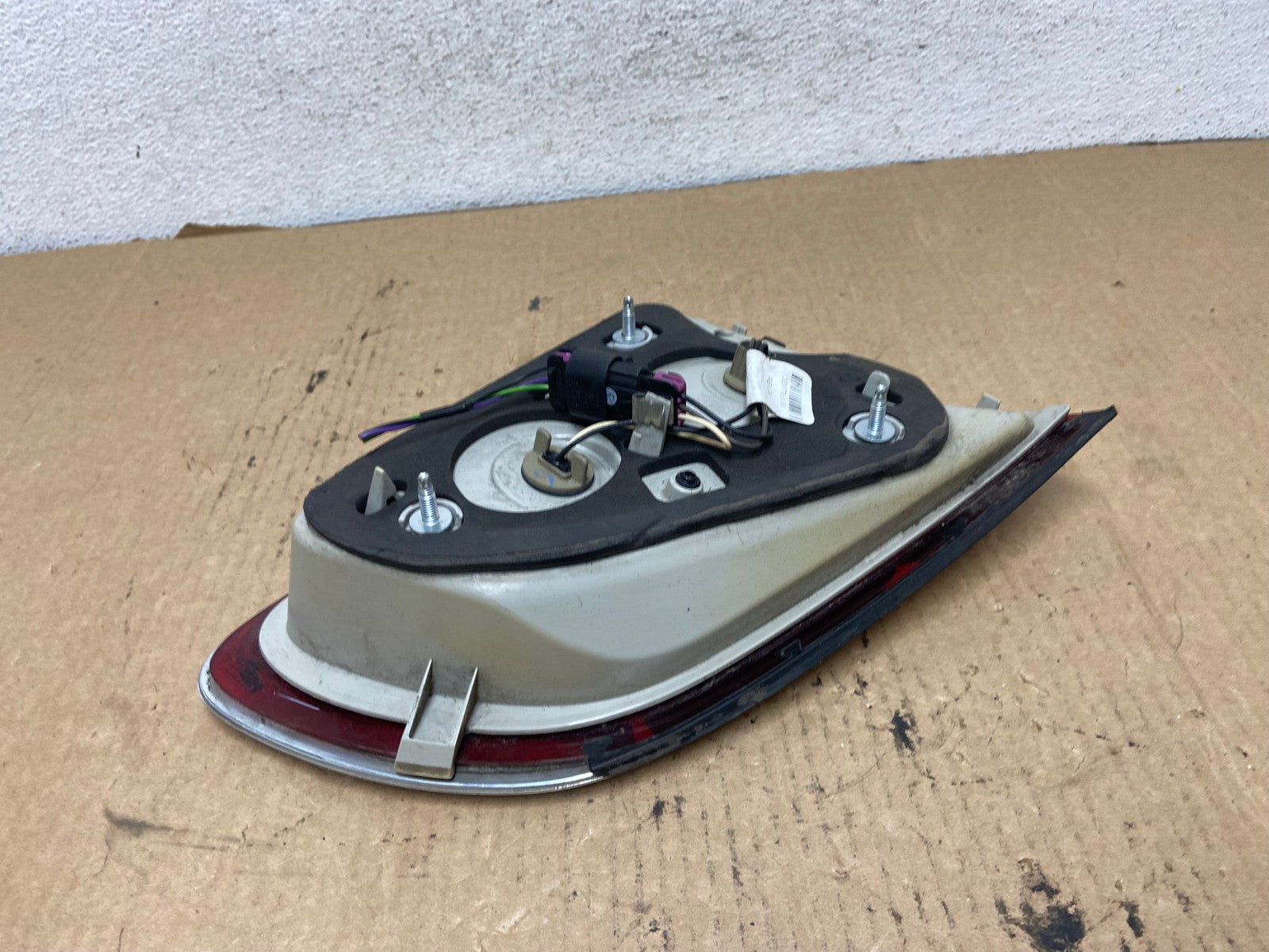 2008-2012 Buick Enclave Right Passenger Rh Inner Tail Light AG2107 LK6