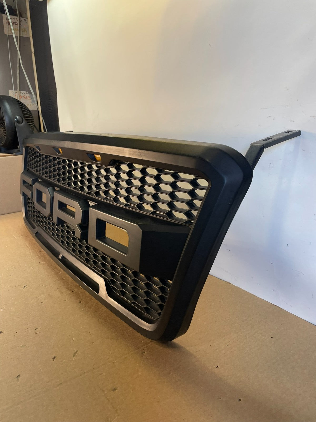 2004 to 2008 Ford F150 Raptor Style Front Upper Grille Grill Black AH0351 DG1