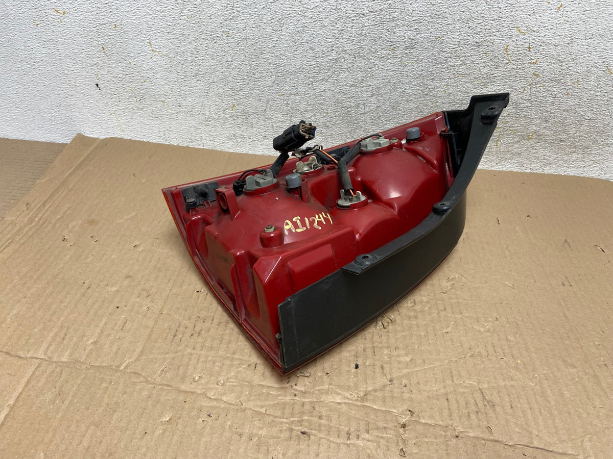 2005 to 2009 Hyundai Tucson Right Passenger Rh Tail Light AI1244 LK4