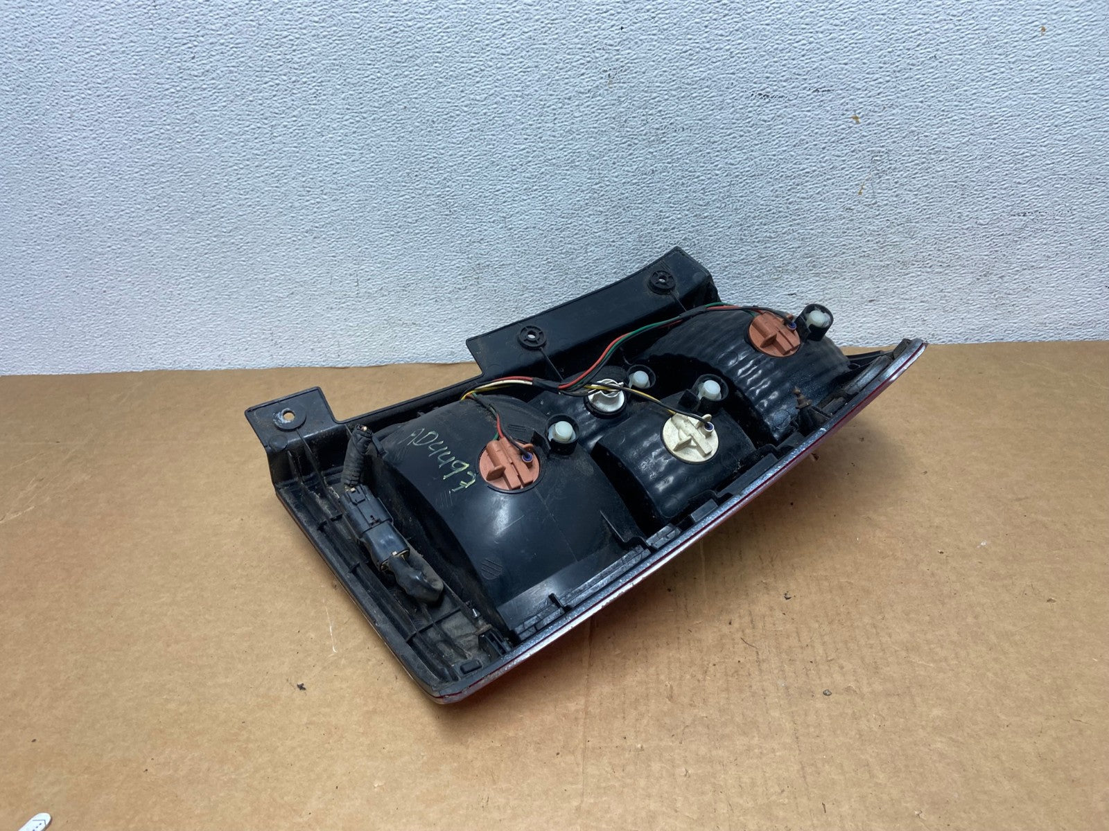 2006 to 2011 Kia Carnival Sedona Left Driver LH Side Tail Light AD4497 LK4