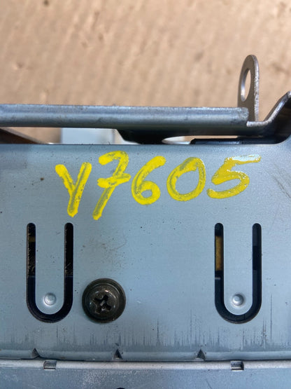 1999 2000 Toyota Camry Radio AM/FM CD Player Y7605 DG7