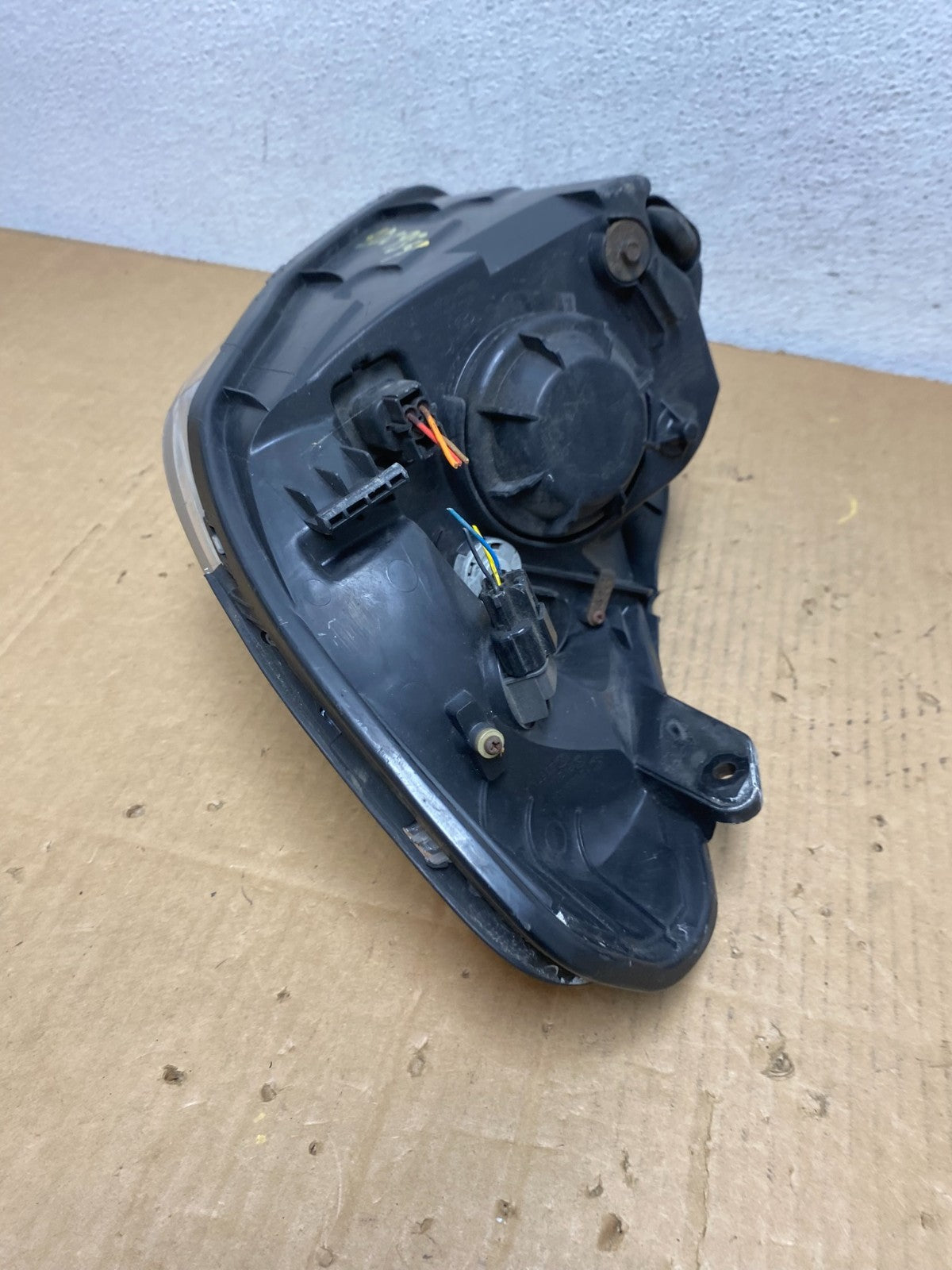 2006 to 2011 Hyundai Accent Sedan Right Passenger Halogen Headlight AD0984 DW6