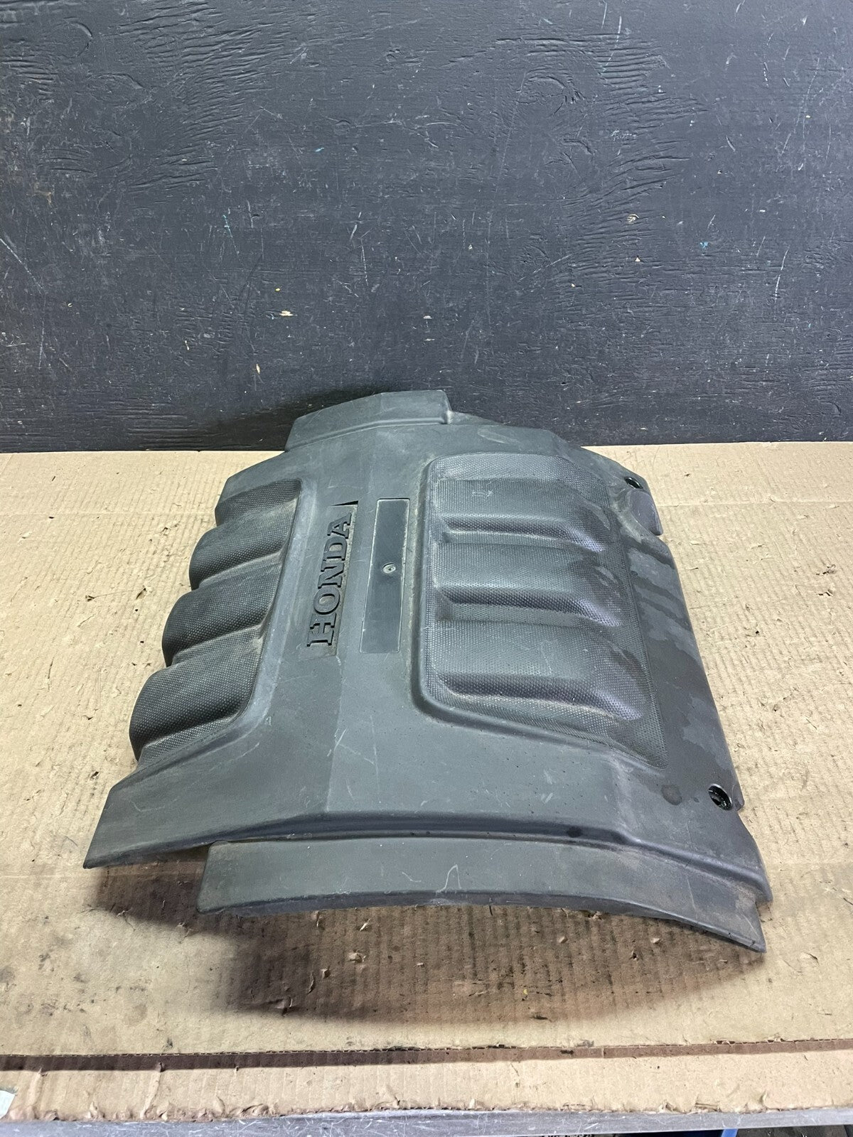 2005 to 2007 Honda Odyssey Black Engine Cover OEM i7810 DG3