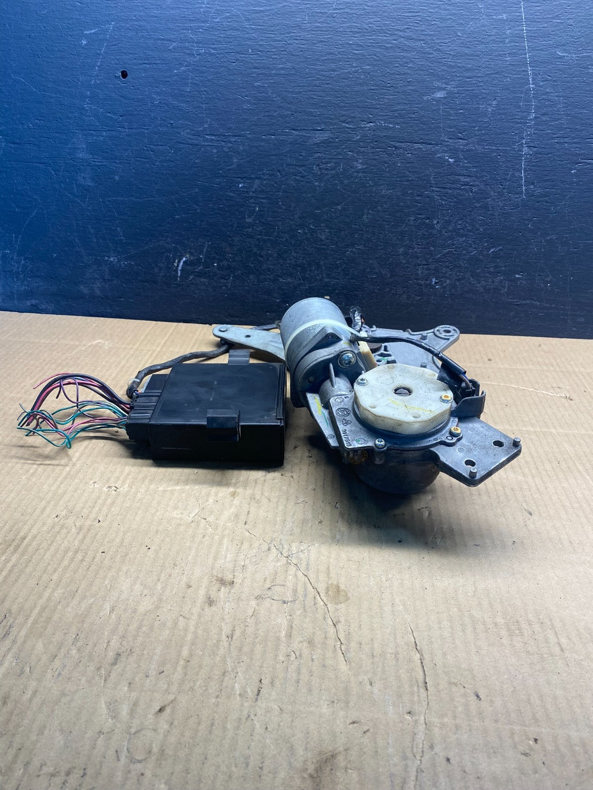 2007 2008 Acadia Enclave Escalade Suburban Liftgate Door Module Motor ag9359 DG2