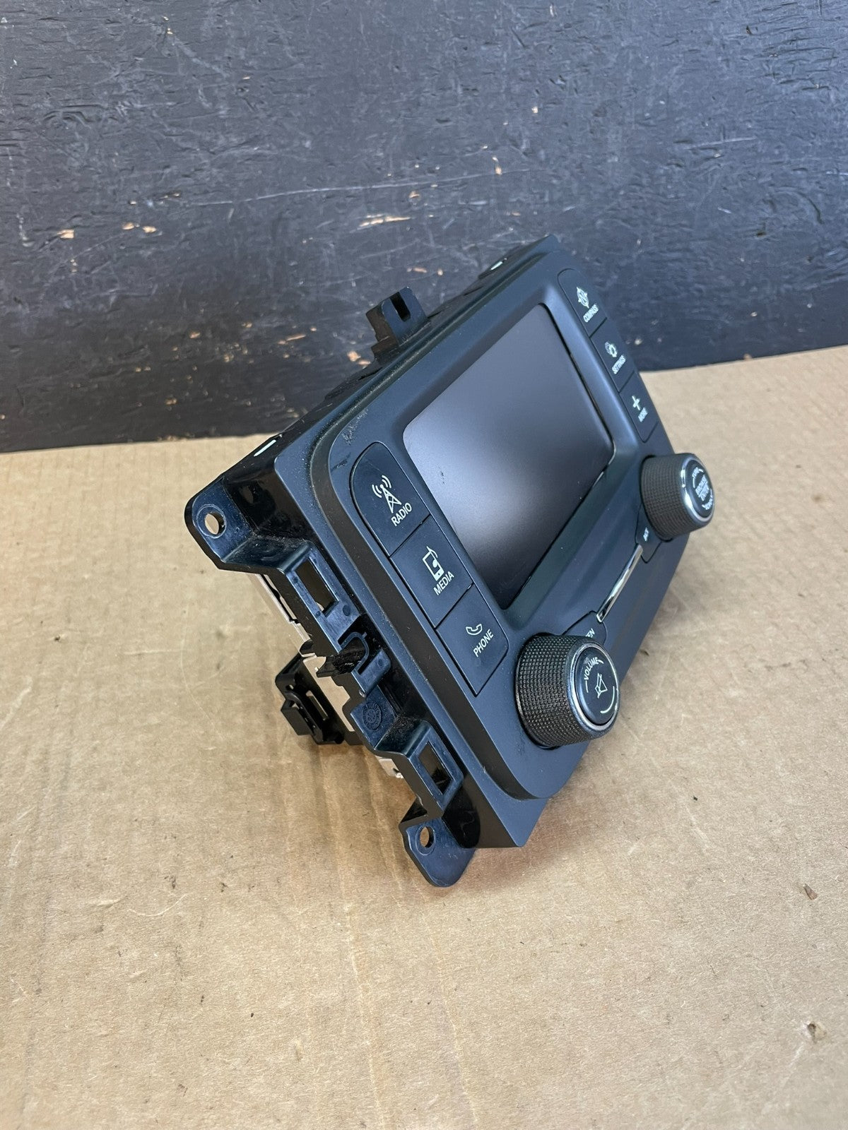 2014 to 2015 Jeep Cherokee Media Satellite Radio Screen Display AF3688 DG1
