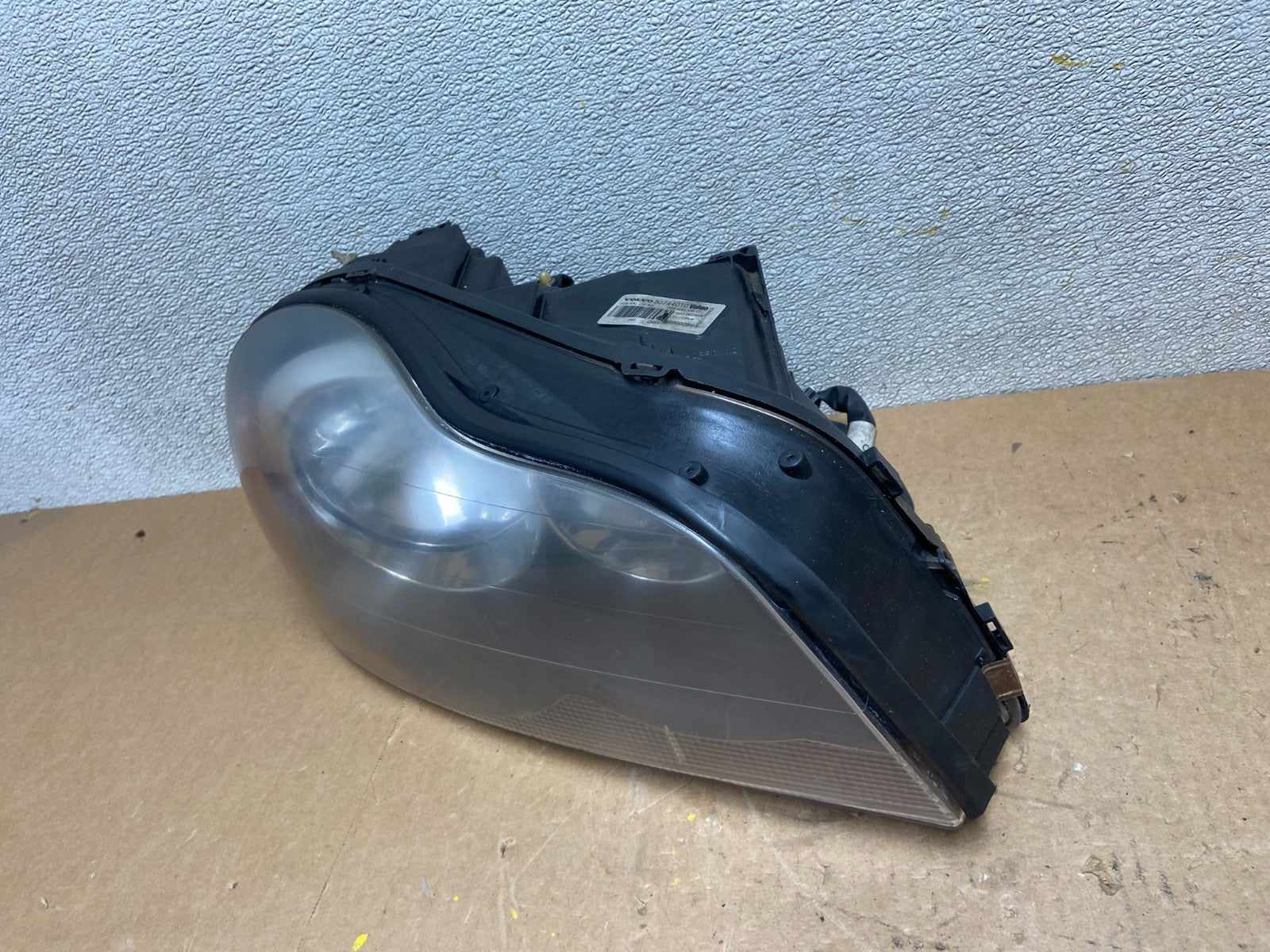 2003 to 2006 Volvo XC90 Right Passenger Rh Side Headlight Halogen Z7623 DW1