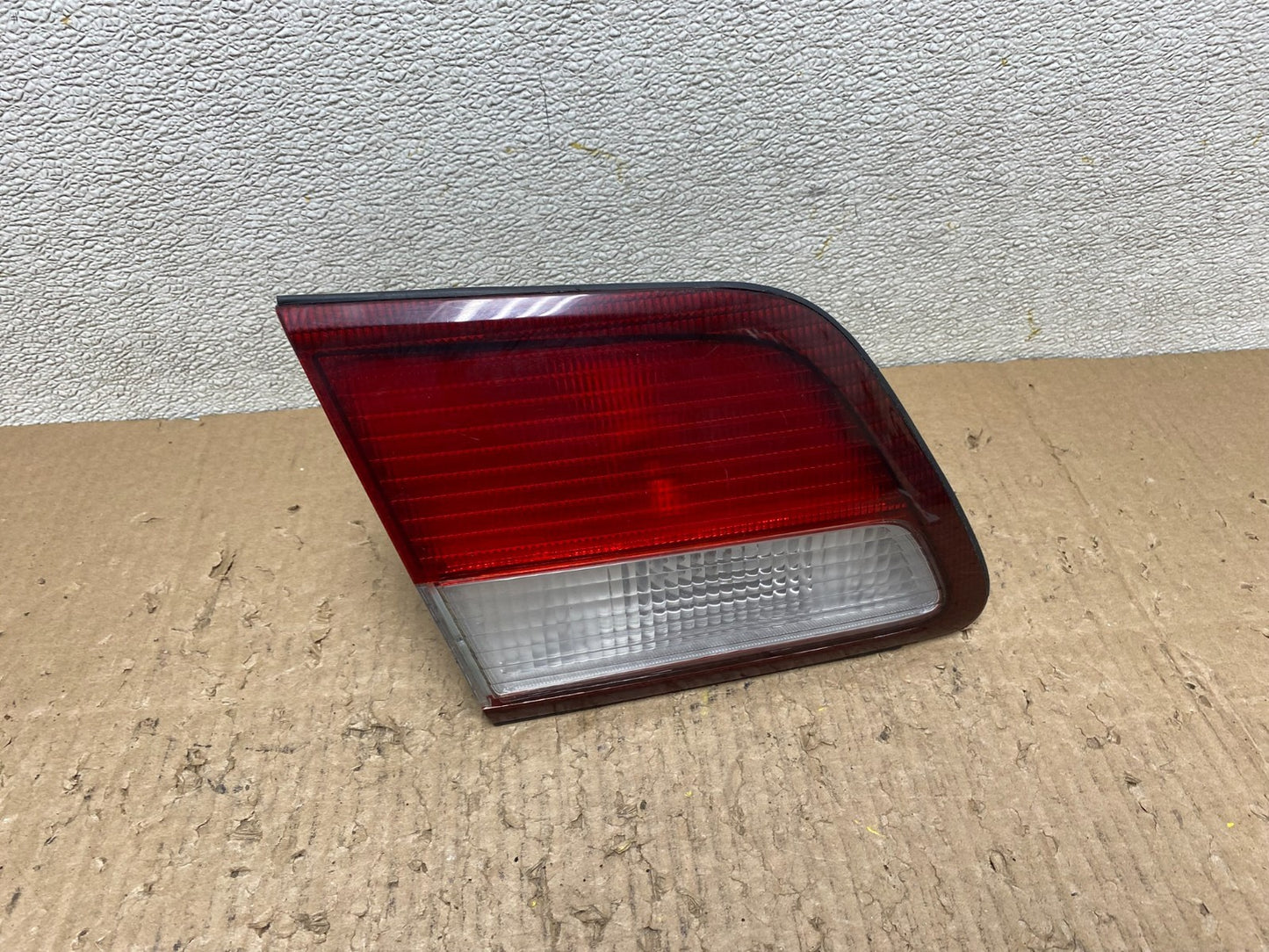 1997 1998 1999 Nissan Maxima Left Driver LH Inner Tail Light Oem T8013 DW0
