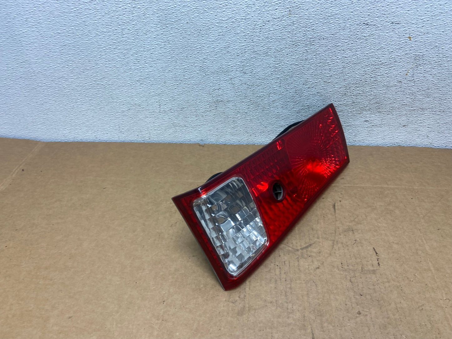 2000-2001 Toyota Camry Tail Light Right Passenger Rh Side Inner AD5460 LK2