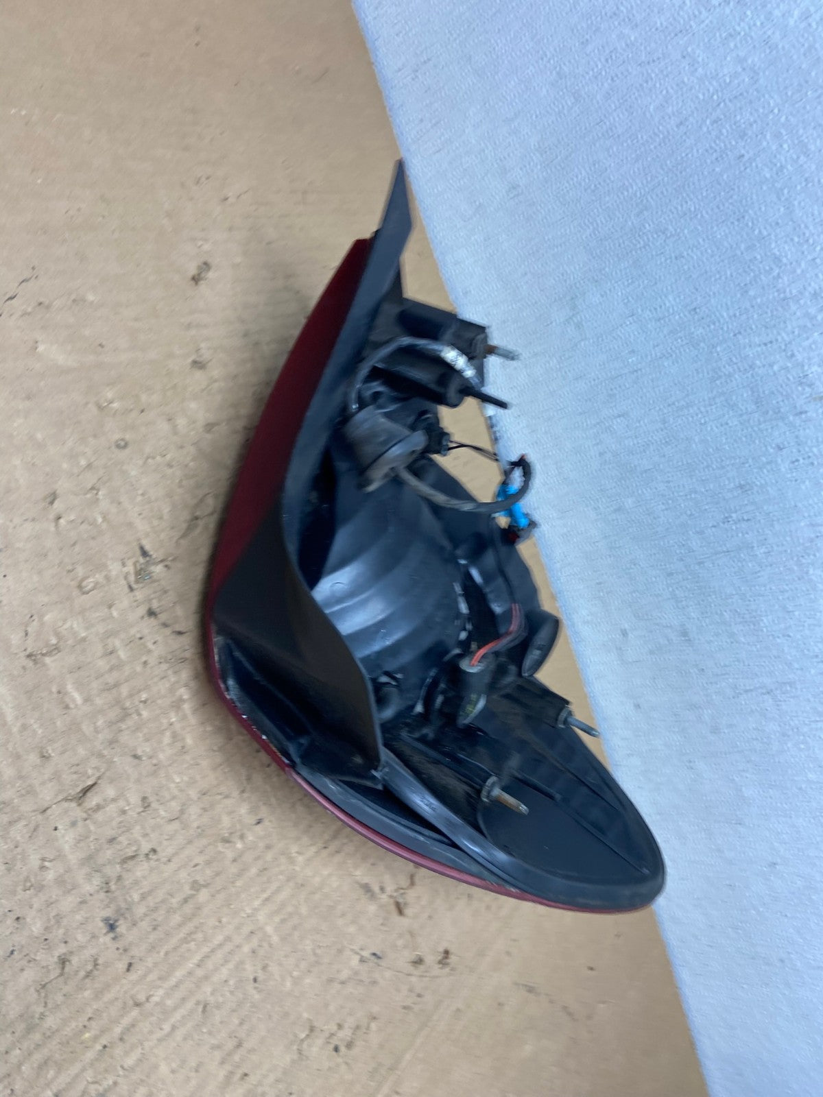 2004 2005 2006 2007 Ford Taurus Right Passenger Side Tail Light AC8266 LK4